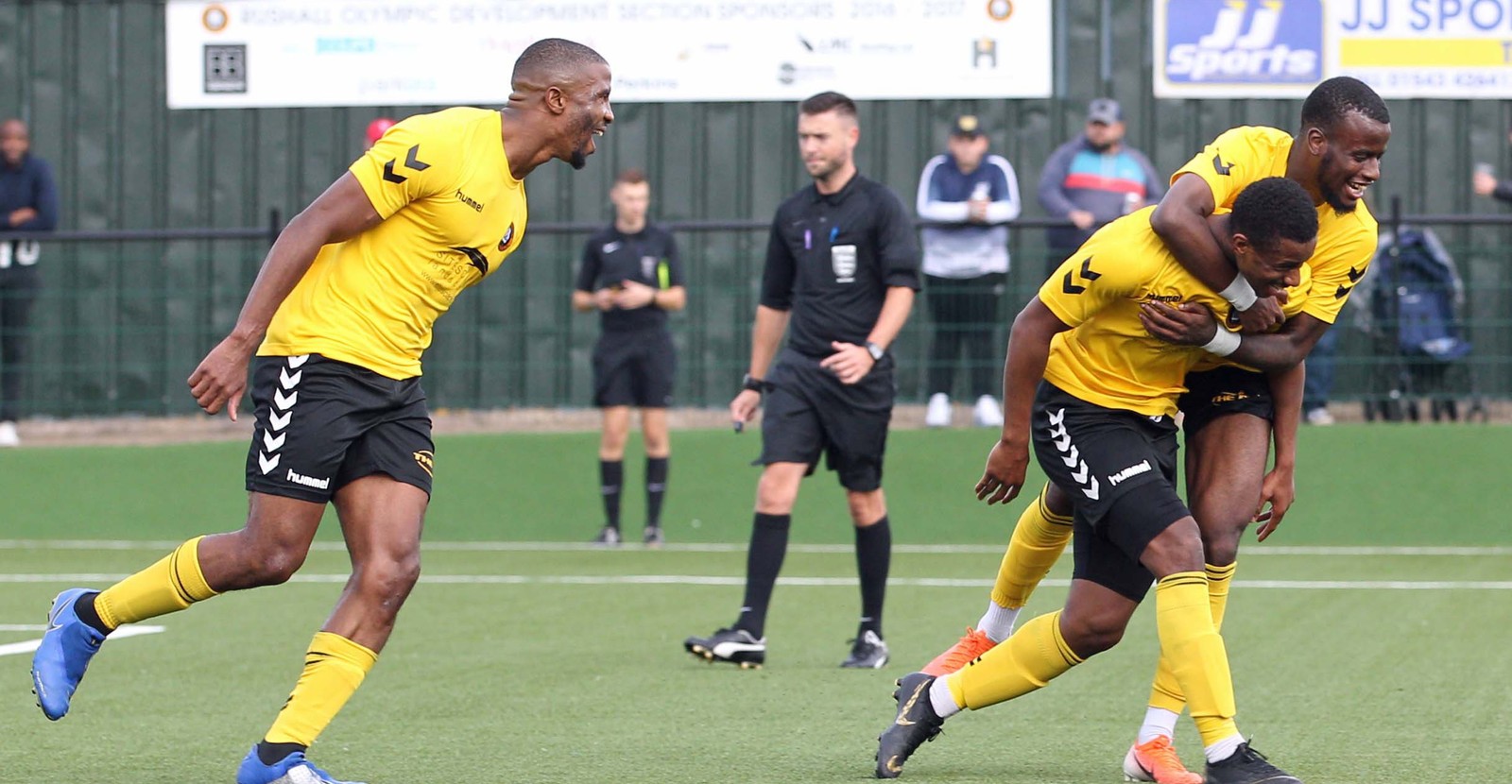 10: 4-1 Rushall celebrate the fourth goal