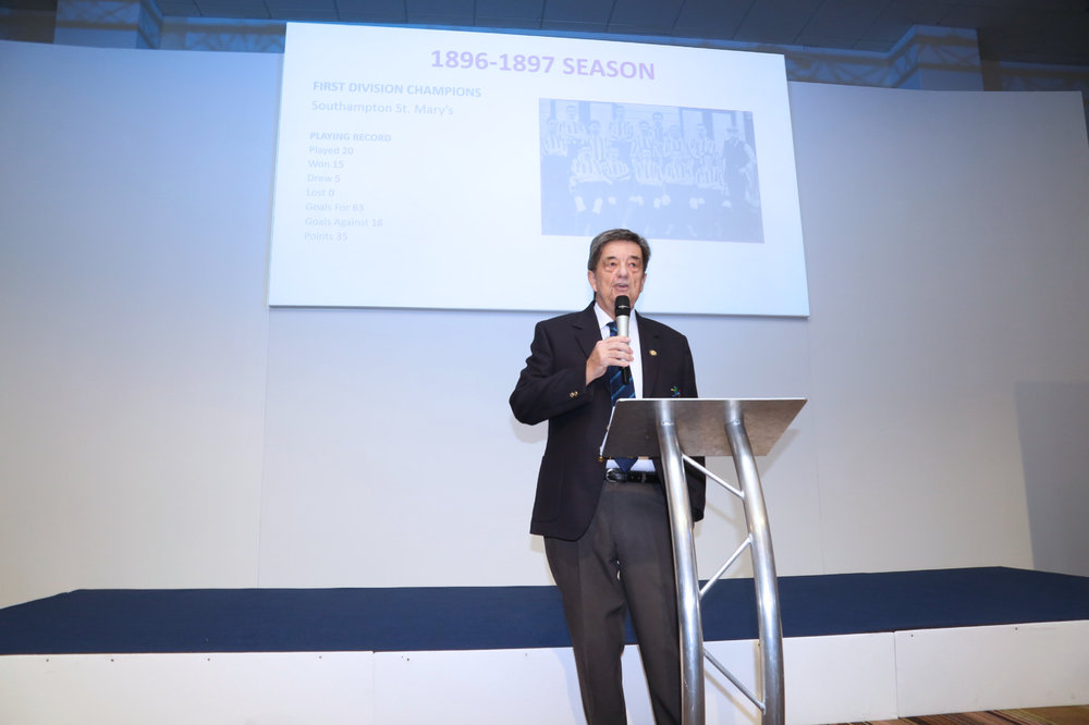 The League President, Keith Allen, giving a potted history of the League