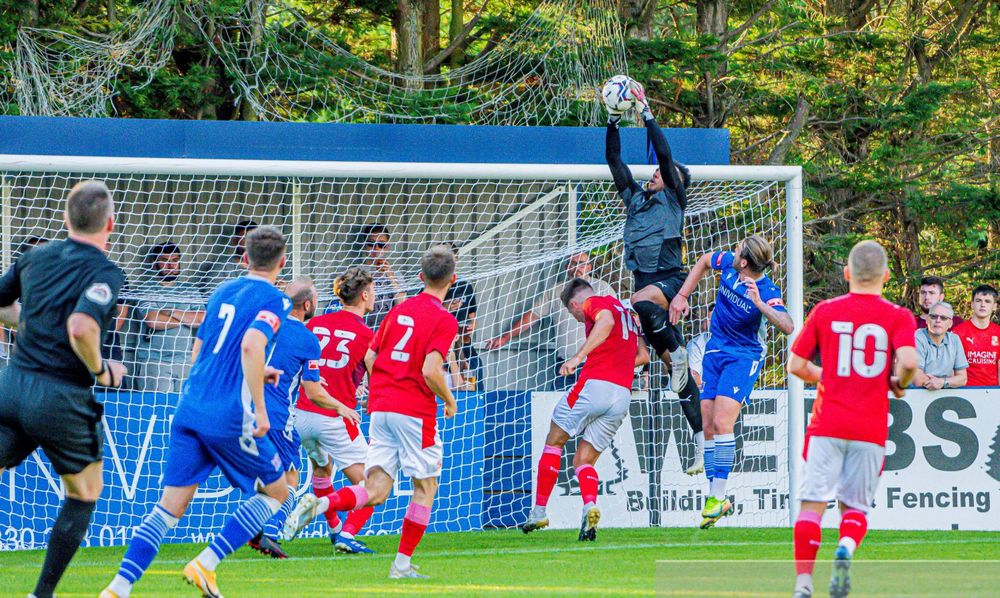 Swindon derby (Photo: Motionsportphotography)