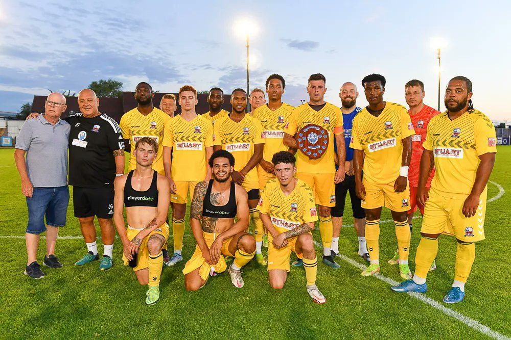 Nuneaton win early trophy