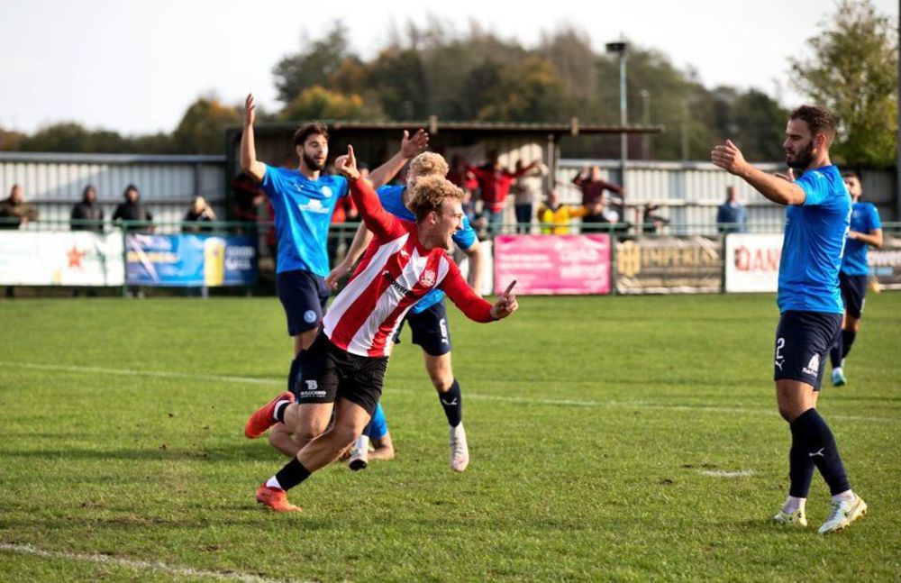 Leaders Sholing win again (Jaz Photography)