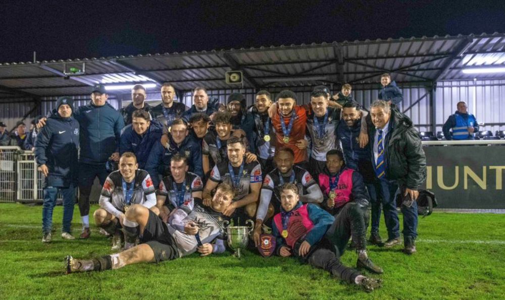 Berko celebrate (Photo Peter Else)