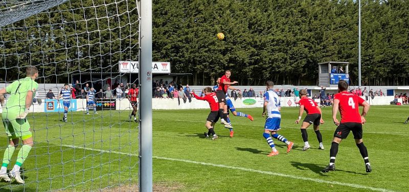 Action from Swindon Supermarine v Bracknell Town (Alex Taylor)