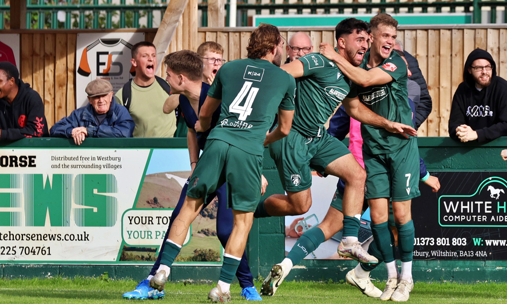 EMIRATES FA CUP | EVERYING SEN FOR WESTBURY UNITED
