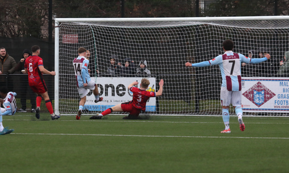 MALVERN TOWN | THREE PIERS